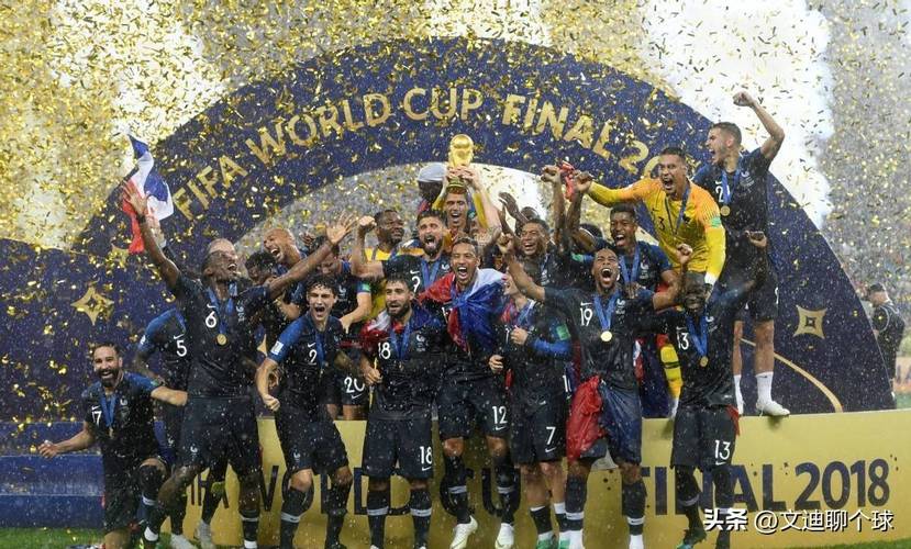 半场战报：申花2-0津门虎，阿苏埃破门，吴曦点射（半场申花2-0领先津门虎，阿苏埃先开纪录，吴曦点球扩大优势）