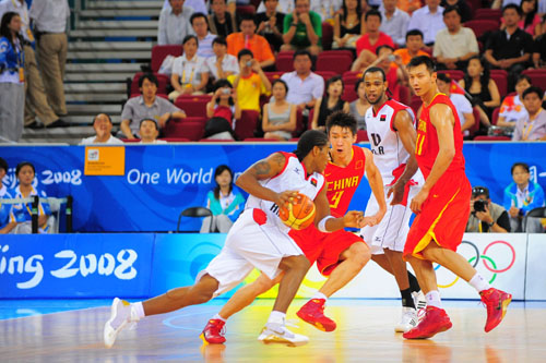 记者：拜仁计划签下17岁厄瓜多尔中卫奥拉亚，并准备将其外租（记者：拜仁拟签下17岁厄瓜多尔中卫奥拉亚，完成加盟后或立即外租）