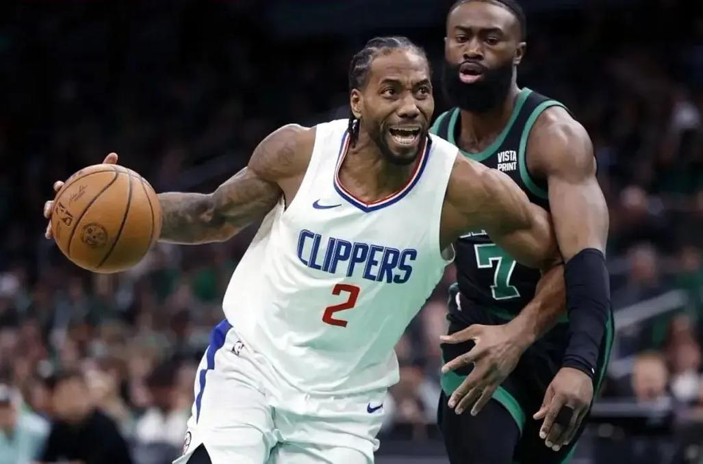 日本11月大名单：远藤航领衔，北野飒太等三名球员首次入选（日本队11月名单出炉：远藤航压阵，北野飒太等三将首次征召）