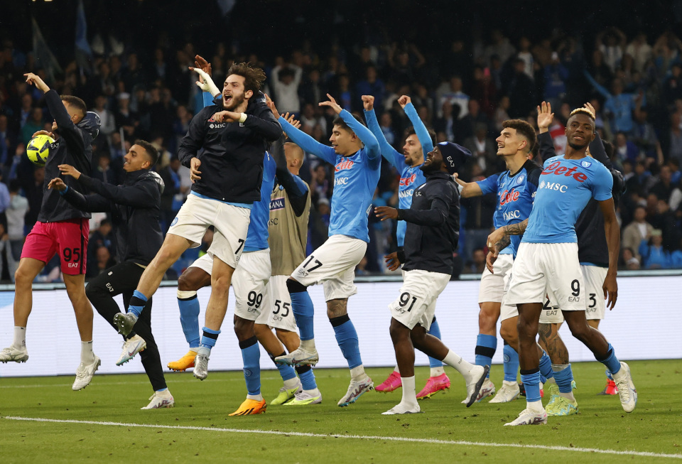 媒体人：山东泰山新赛季教练配置计划是韩鹏+外籍助教（媒体人透露：山东泰山新赛季教练组将由韩鹏联手外籍助教）