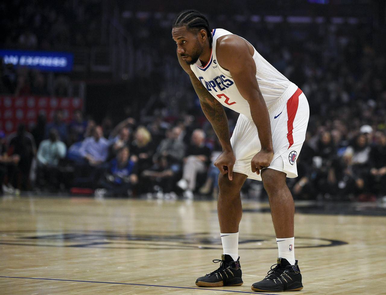 恍如隔世，巴萨上一次在诺坎普比赛法蒂双响，登贝莱助攻（时过境迁，巴萨上回诺坎普之战法蒂梅开二度，登贝莱送助攻）