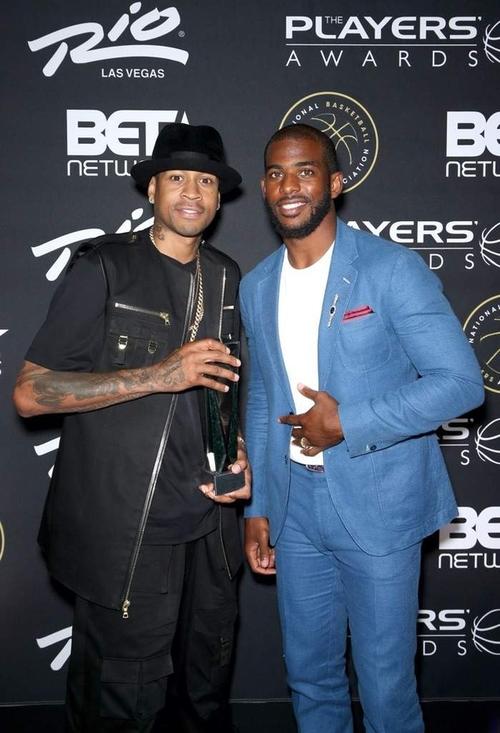 国安官方：李磊右大腿股二头肌拉伤，预计伤缺4周（北京国安通报：李磊右大腿股二头肌受伤，预计休战4周）