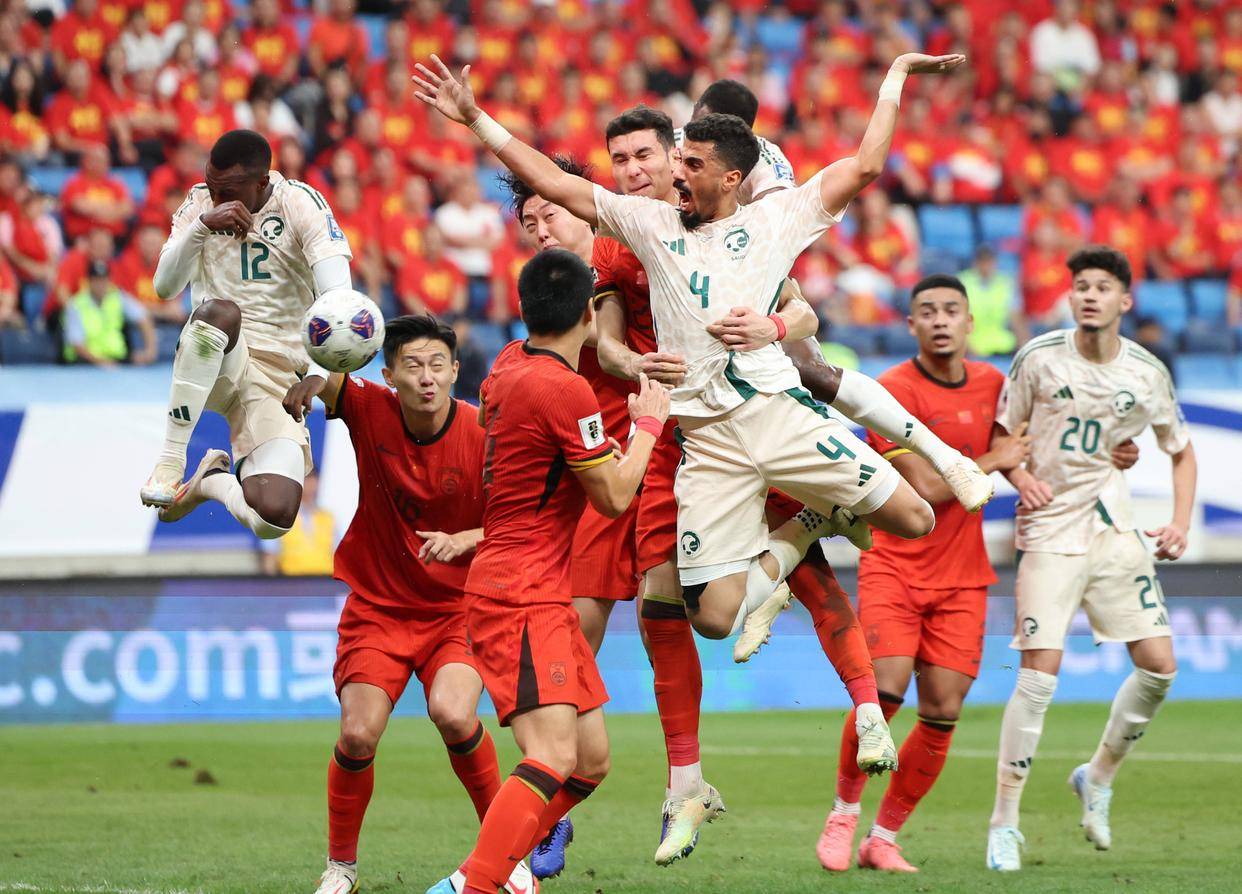 回声报：周末红军对阵布莱顿，萨拉赫或继续被排除在阵容之外（回声报：利物浦周末战布莱顿，萨拉赫或仍无缘大名单）