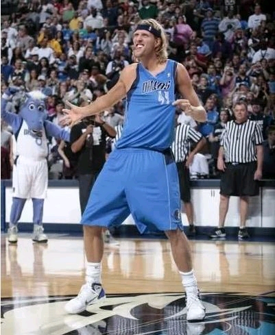 十年前的西班牙U18锦标冠军今何在：奥亚、西蒙在列，5人退役（十年前西班牙U18冠军队现状盘点：奥亚、西蒙在列，5人已退役）