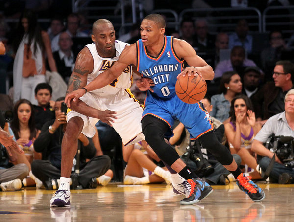 19中12！阿门飞天遁地全场26分7板5助攻集锦，湖人防线彻底被冲垮（19投12中！阿门飞天遁地轰下26分7板5助攻集锦，湖人防线彻底崩塌）