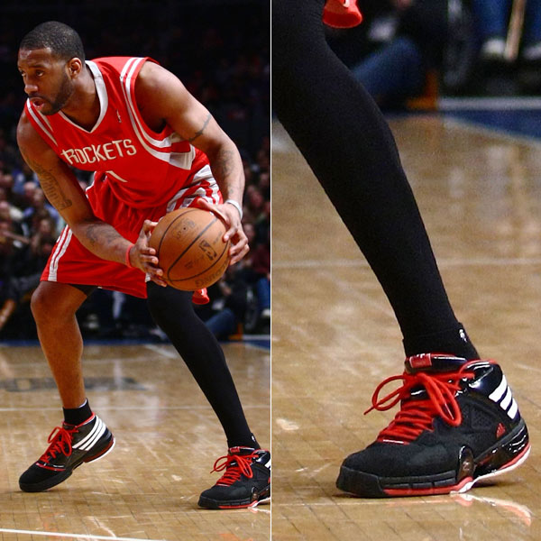 海王战术初露锋芒，亚当斯防守遭遇挑战（海王战术渐显锋芒，亚当斯防守面临考验）