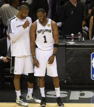 西媒：贝蒂斯与佩莱格里尼达成口头续约协议，新合同至2027年（西媒：佩莱格里尼与贝蒂斯口头续约，合同至2027年）