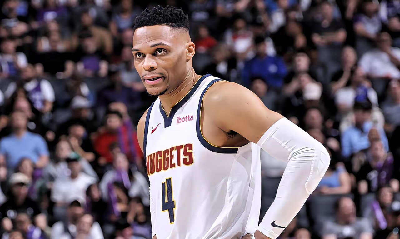 37分！亚历山大砍全场最高分，关键时刻摘10分定乾坤（轰下37分全场最高！亚历山大关键时刻连取10分锁定胜局）