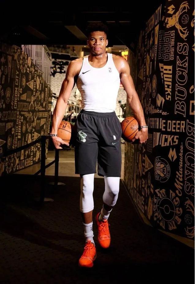 又一次打出了高分表现，火箭弃将在灰熊终于完成了重生？（再度轰出高分，昔日火箭弃将在灰熊迎来重生？）