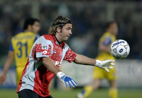 生涯首次攻破科莫球门，劳塔罗意甲对阵30支球队取得过进球（生涯首破科莫球门，劳塔罗已对意甲30队都有进球）