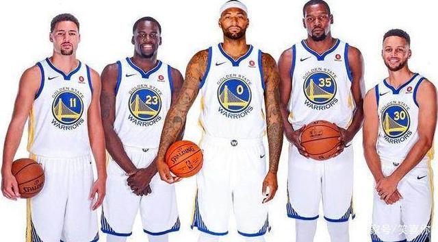 足球联赛赛季最佳球员排行榜（足球联赛赛季最佳球员排名）