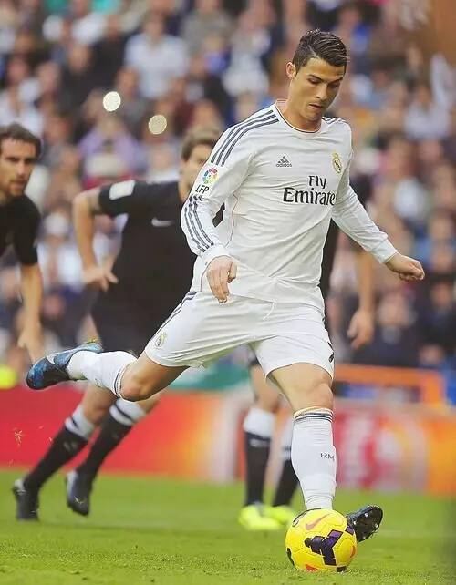 最后的希望？曼联战意强烈输不起 或小胜晋级（背水一战！曼联斗志高昂，不容有失，或凭小胜晋级）